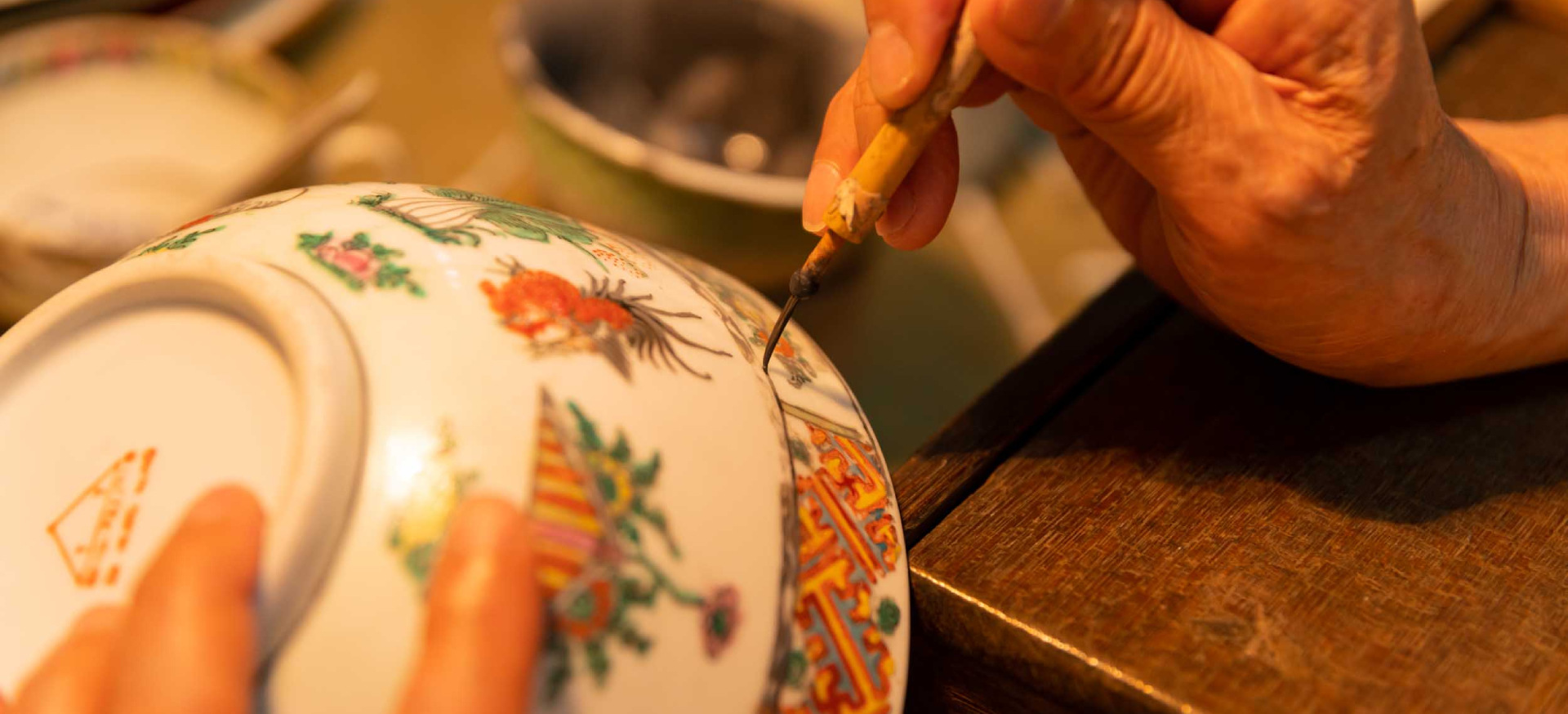 Guangcai (The Canton Famille Rose Porcelain) Making Technique